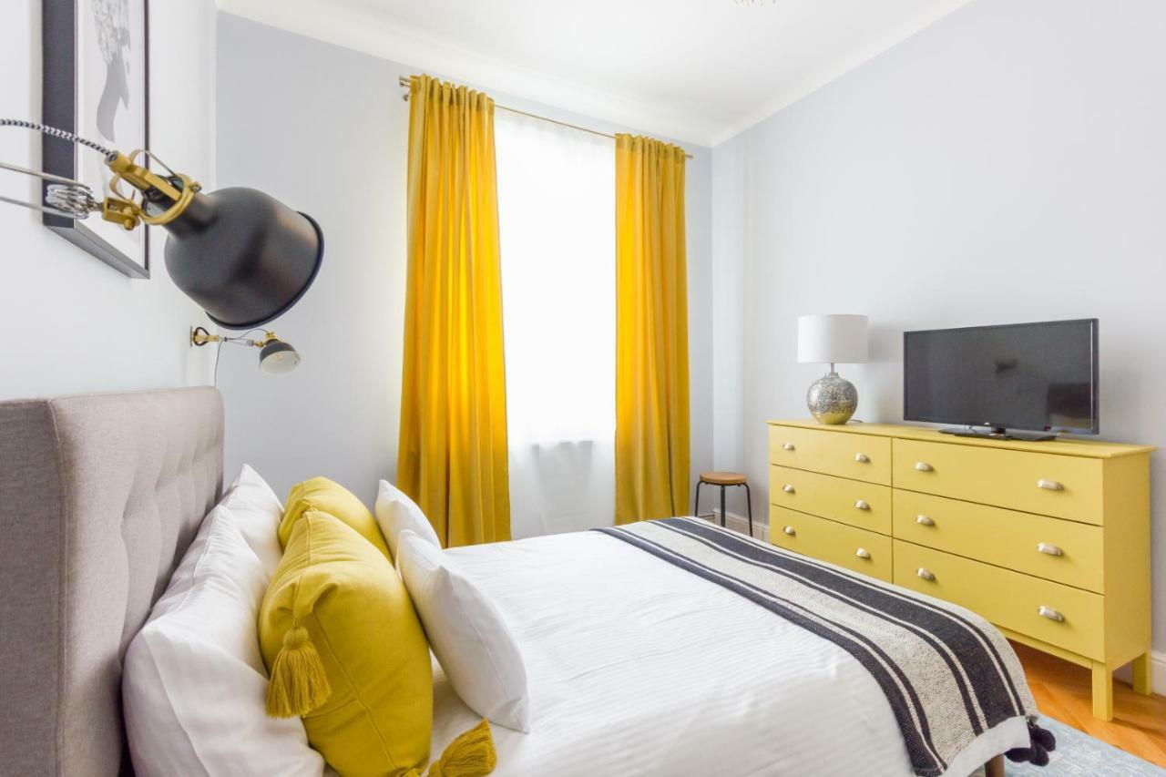City Chic 3 Bedroom Apartment Cluj-Napoca Ngoại thất bức ảnh