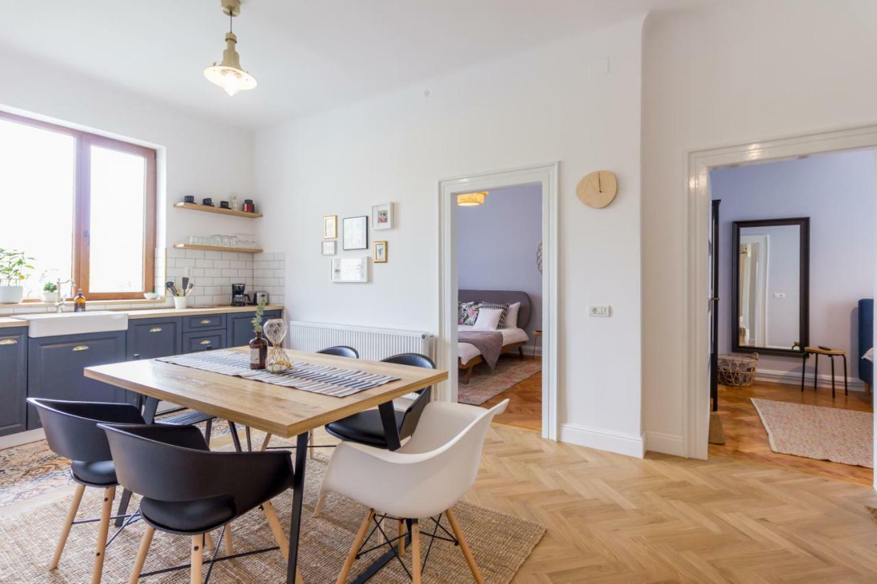 City Chic 3 Bedroom Apartment Cluj-Napoca Ngoại thất bức ảnh