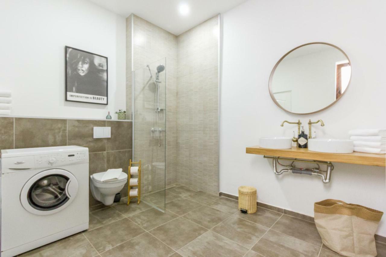 City Chic 3 Bedroom Apartment Cluj-Napoca Ngoại thất bức ảnh