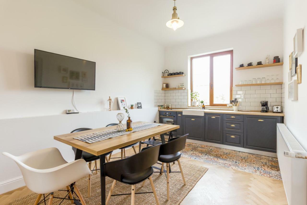 City Chic 3 Bedroom Apartment Cluj-Napoca Ngoại thất bức ảnh