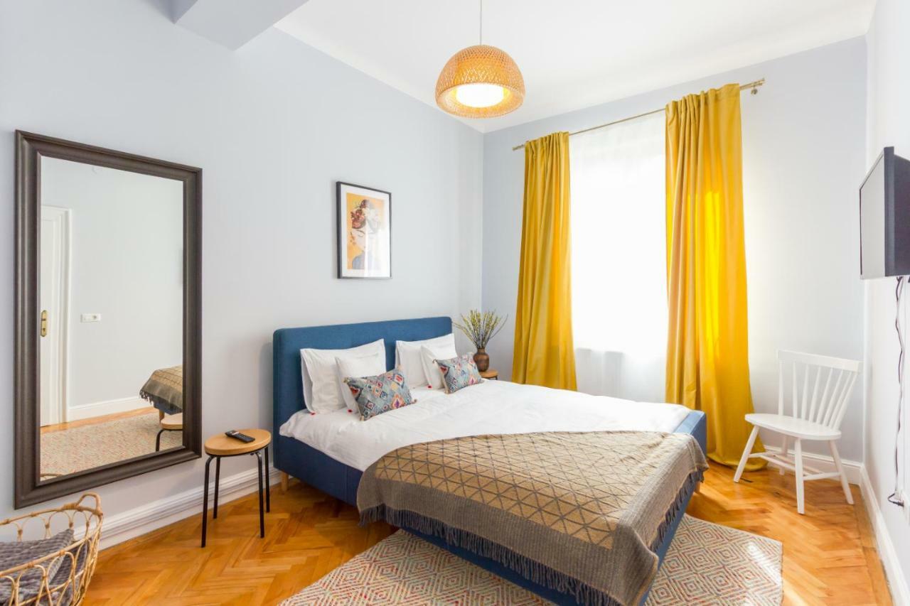 City Chic 3 Bedroom Apartment Cluj-Napoca Ngoại thất bức ảnh